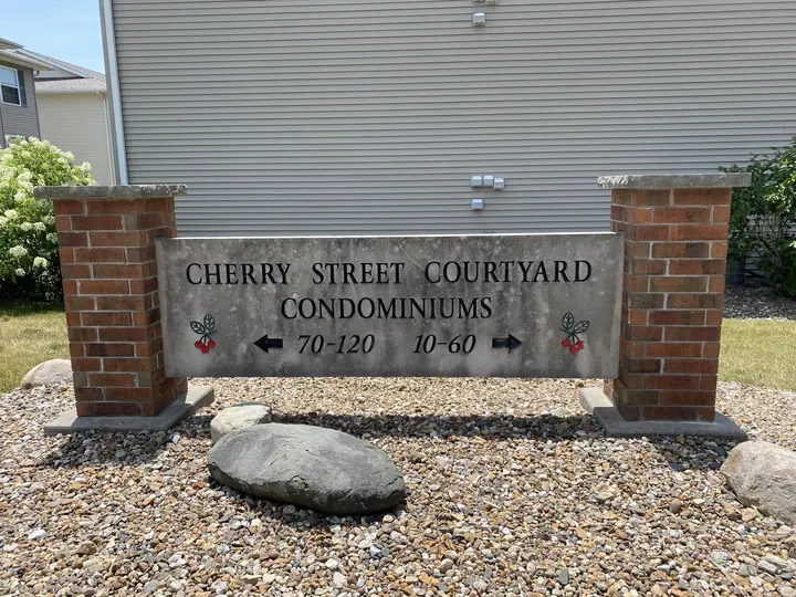 110 Cherry Ct photo 3