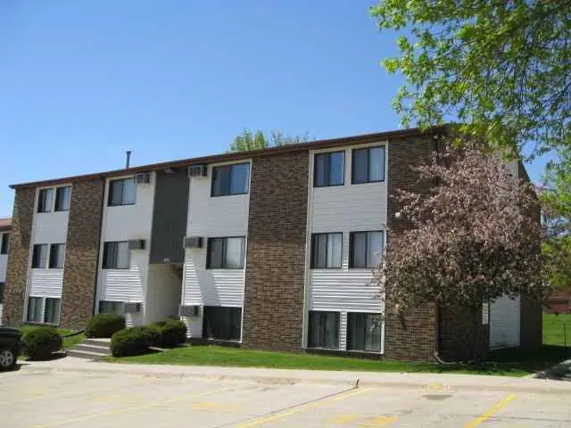 804 Benton Dr